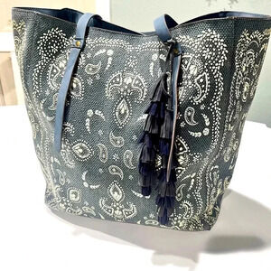 T-shirt & Jeans brand boho tote bag‎ with tassels blue white lightweight